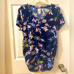 Maternity shirt! 🌺